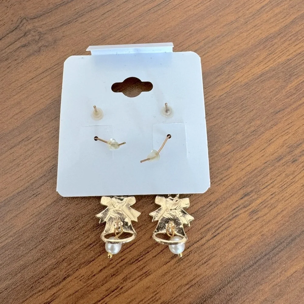 Christmas Earring set - Picture 2 of 3